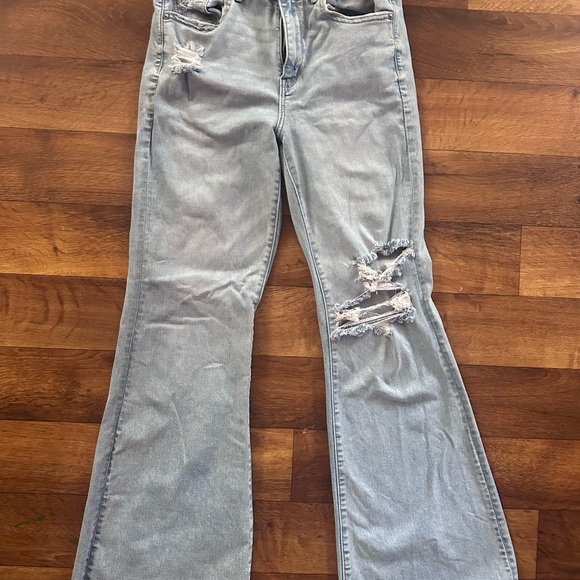 American Eagle Outfitters Light Blue Flare Jeans - Picture 1 of 3